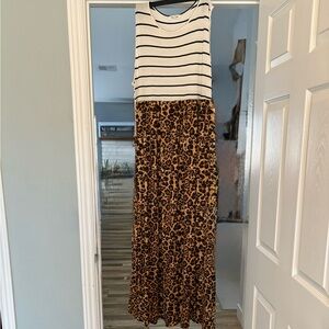 2X Cream and Sugar maxi dress.